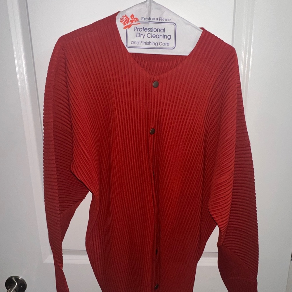 Issey Miyake Pleated Crewneck Woven Cardigan In Red